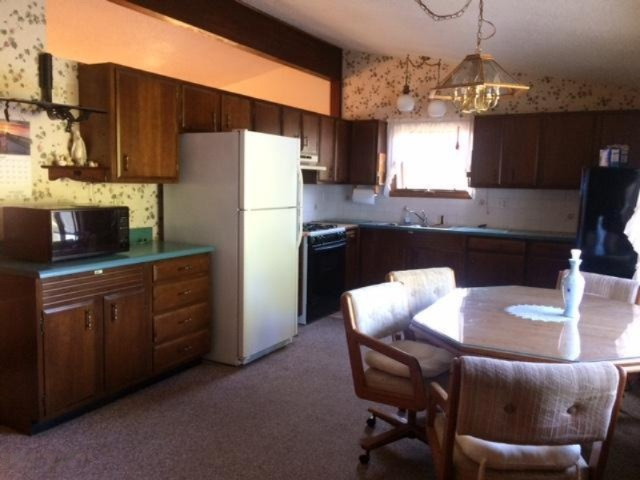 1801 Maple Road Manistee, MI 49660 - Photo 5 of 15 1