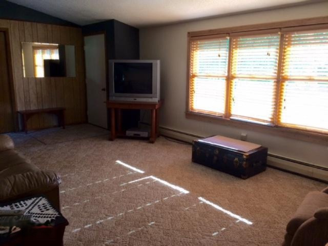 1801 Maple Road Manistee, MI 49660 - Photo 6 of 15 12