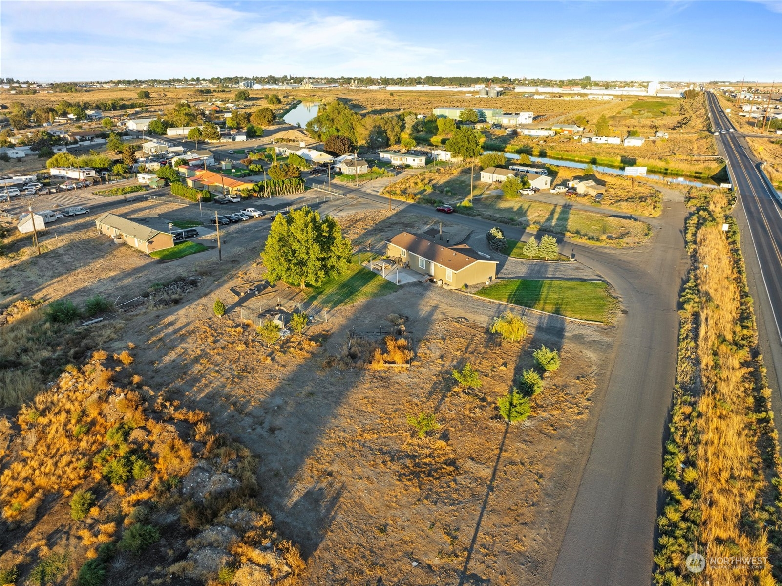 698 South Canal Road Othello, WA 99344 - Photo 39 of 40 an aerial view of residential houses with outdoor space