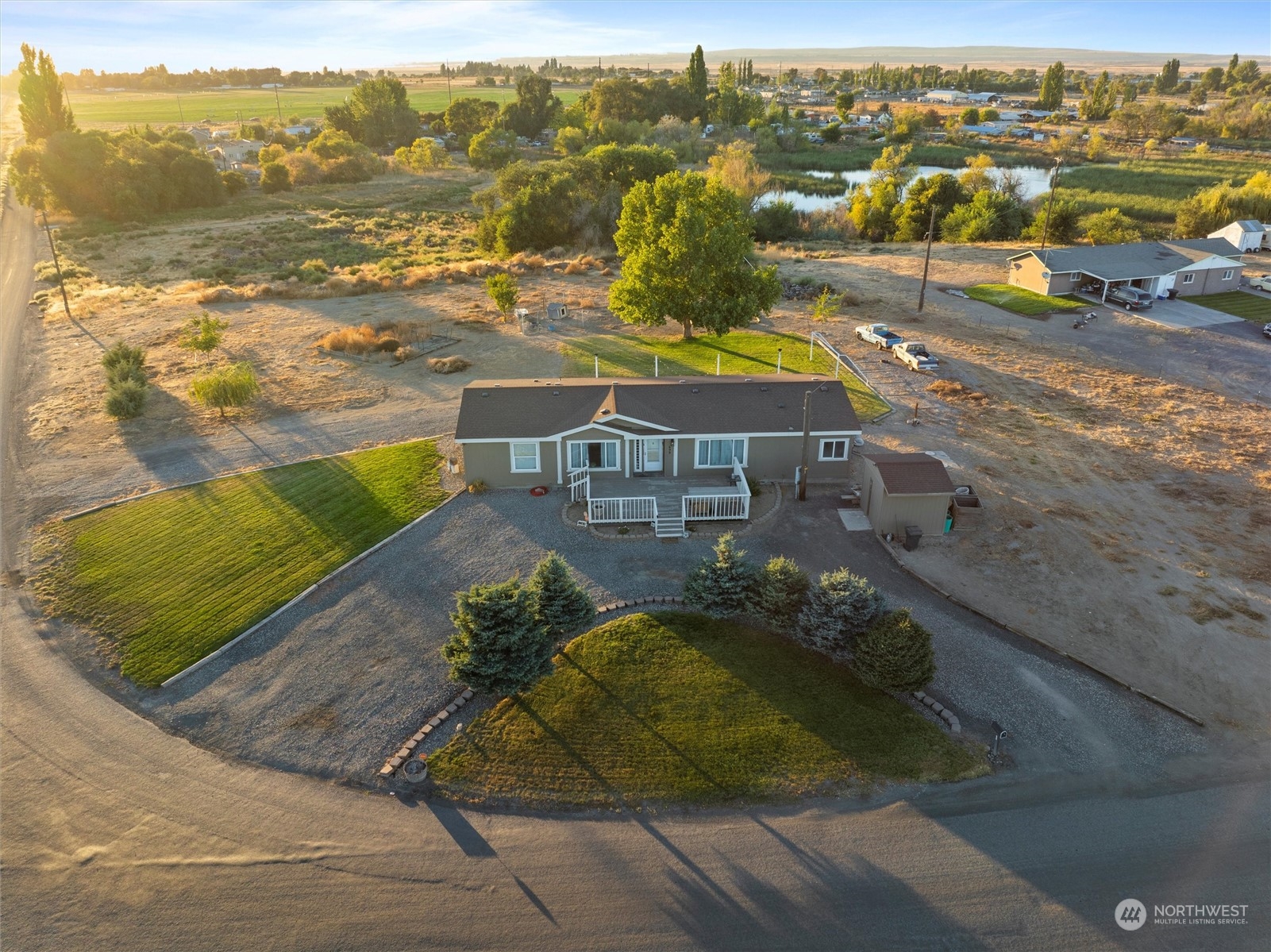 698 South Canal Road Othello, WA 99344 - Photo 6 of 40 an aerial view of a city