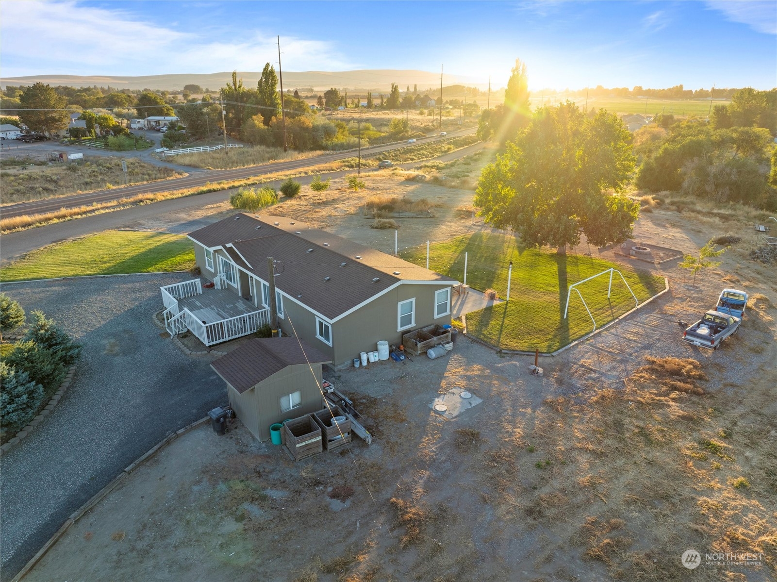 698 South Canal Road Othello, WA 99344 - Photo 10 of 40 an aerial view of residential houses with outdoor space