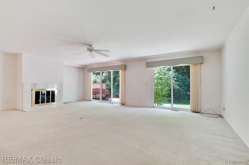 23205 Farmington Road Farmington, MI 48336 - Photo 17 of 34