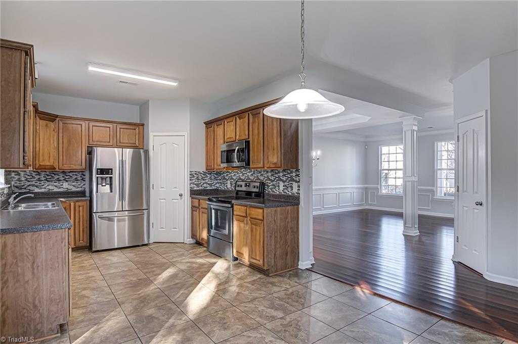 873 Hedgepath Terrace High Point, NC 27265 - Photo 17 of 41 Gallery Image 17