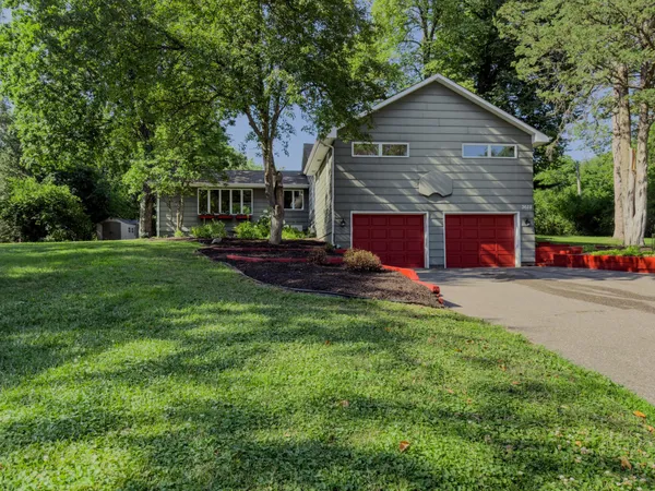 $500,000 | 3628 Steele Street, Minnetonka, MN 55345