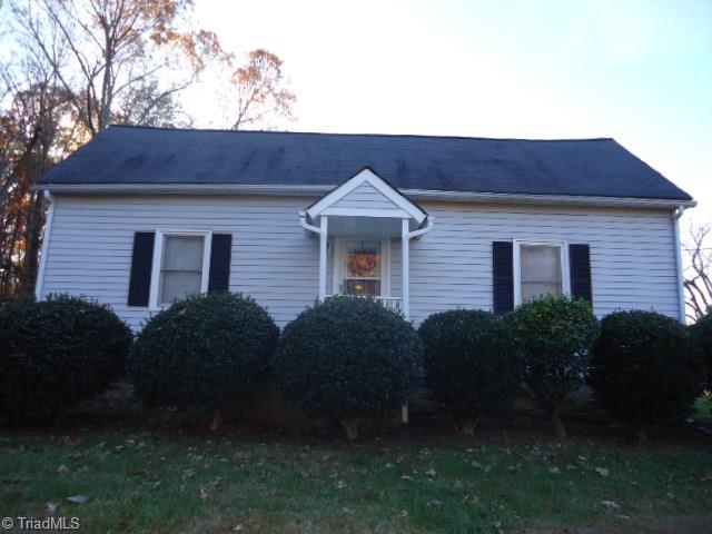 7815 Summerfield Road Summerfield, NC 27358 - Photo 2 of 30 Gallery Image 2