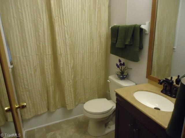 7815 Summerfield Road Summerfield, NC 27358 - Photo 14 of 30 Gallery Image 14