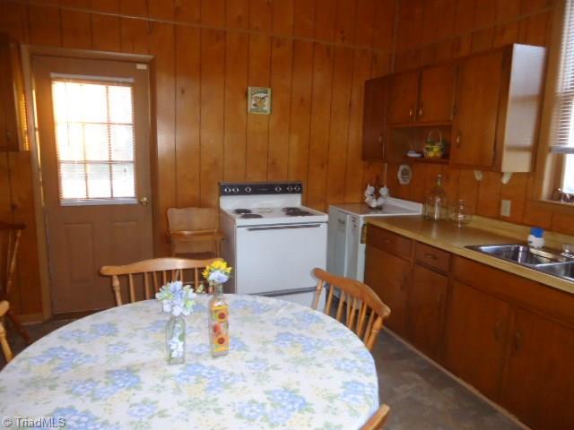 7815 Summerfield Road Summerfield, NC 27358 - Photo 3 of 30 Gallery Image 3