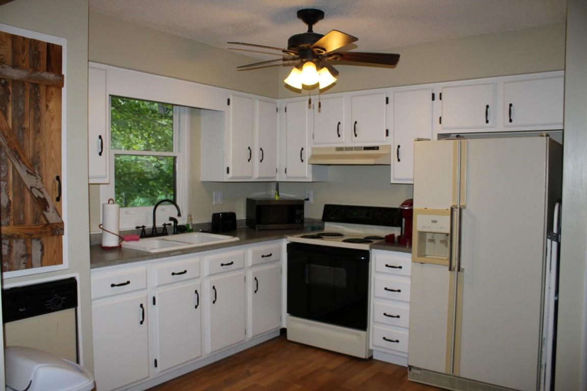 2822 Shut In Gap Road Spring City, TN 37381 - Photo 4 of 53 kitchen 2