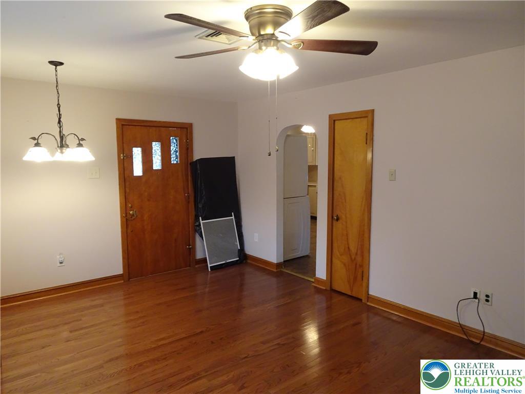 2012 Kemmerer Street Bethlehem, PA 18017 - Photo 13 of 25