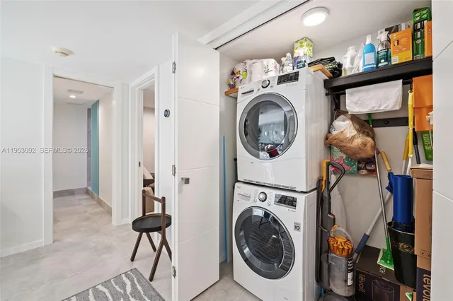 $1,550,000 | 1 Grove Isle Drive, Unit A1106, Miami, FL 33133