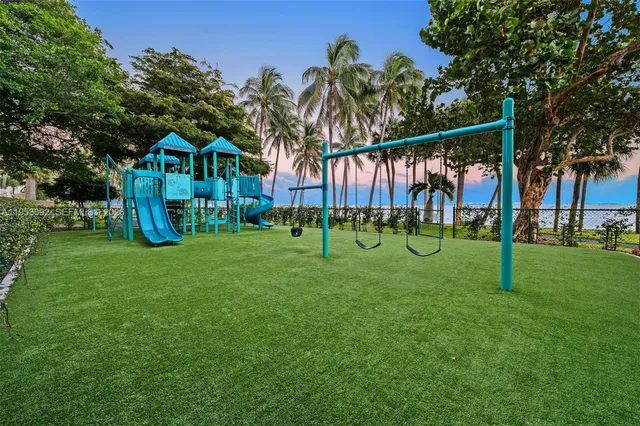 $1,550,000 | 1 Grove Isle Drive, Unit A1106, Miami, FL 33133