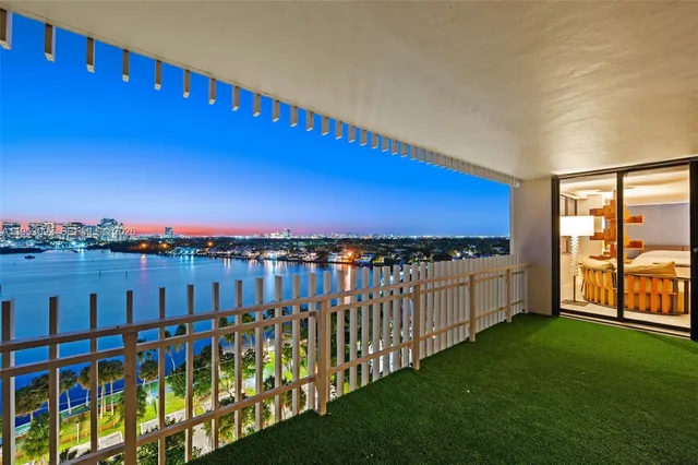 $1,550,000 | 1 Grove Isle Drive, Unit A1106, Miami, FL 33133