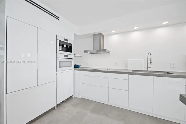 $1,550,000 | 1 Grove Isle Drive, Unit A1106, Miami, FL 33133