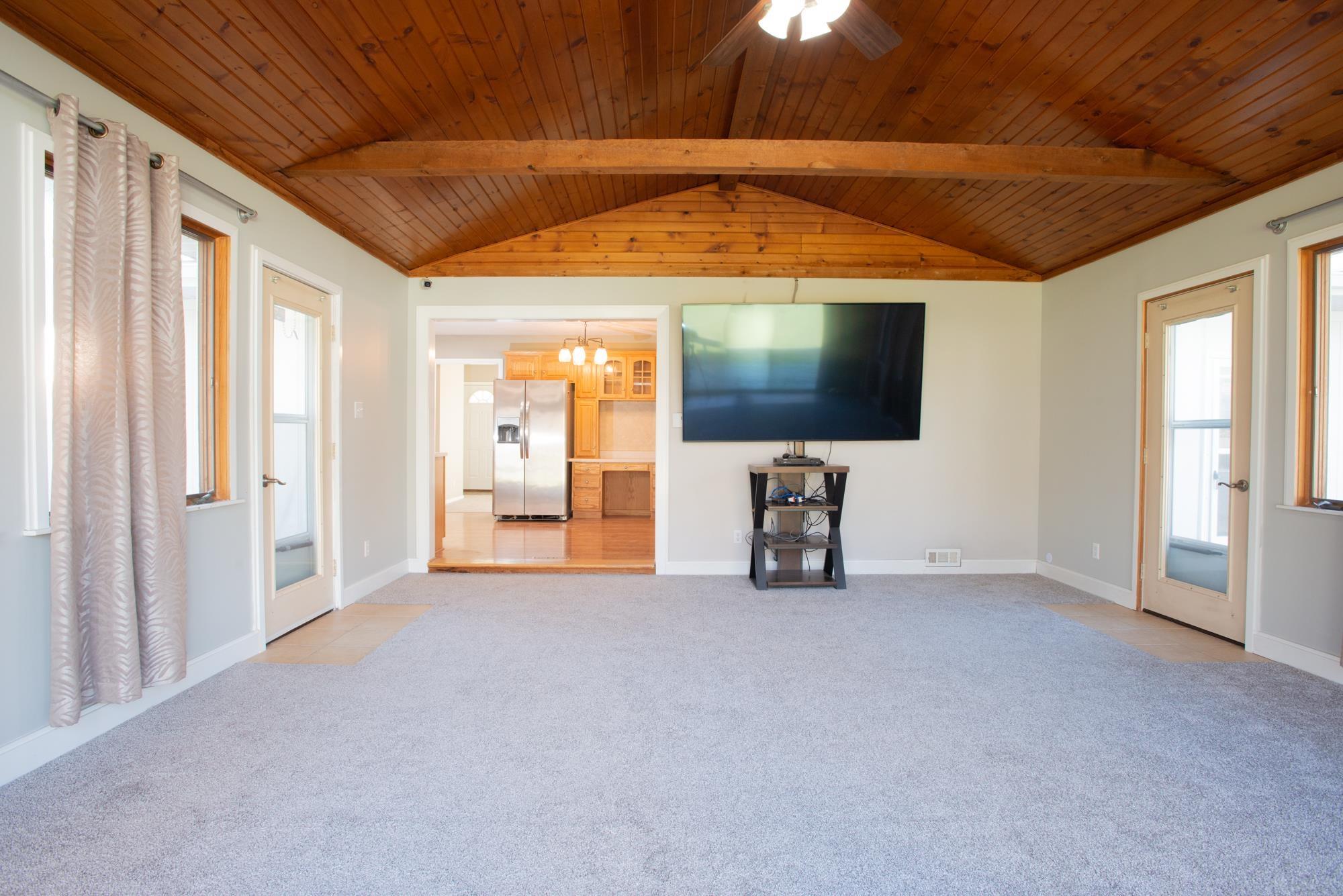 20383 Brick Road South Bend, IN 46637 - Photo 3 of 16 Gallery Image 3