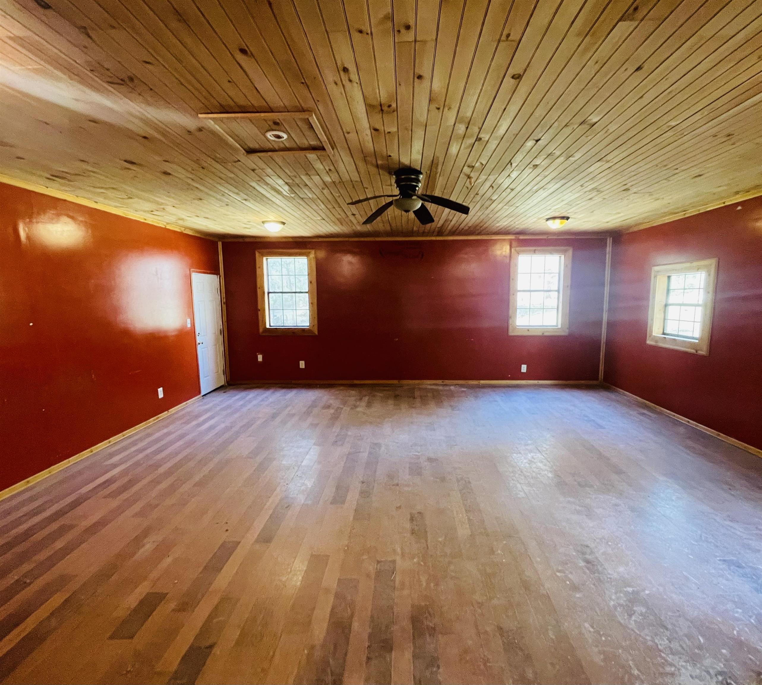 26 Cr 341 Road Iuka, MS 38852 - Photo 14 of 21 a view of wooden floor and window in a room