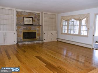 744 Monument Road Malvern, PA 19355 - Photo 4 of 25 Living Room