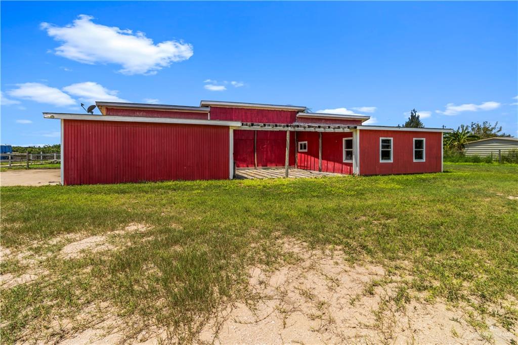 21440 Sunflower Road Edinburg, TX 78542 - Photo 13 of 25 front view of a house with a yard