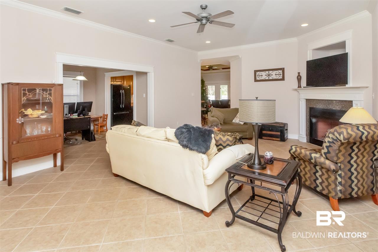 950 South Weatherby Street Saraland, AL 36571 - Photo 6 of 47