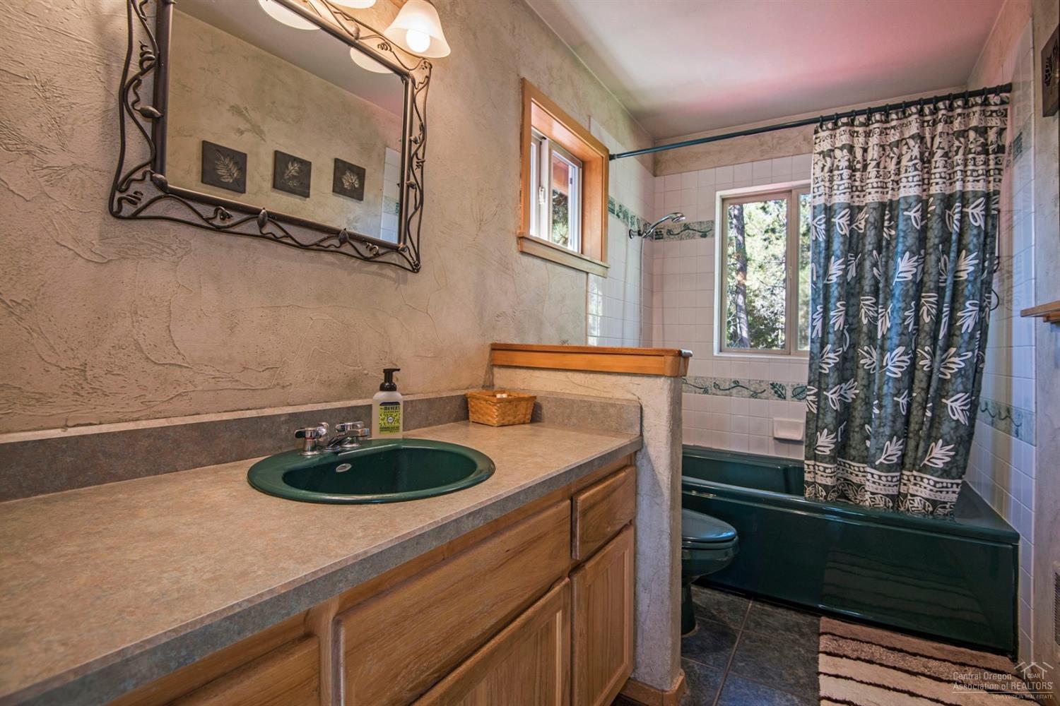 17092 Azusa Road Bend, OR 97707 - Photo 11 of 25 Gallery Image 11