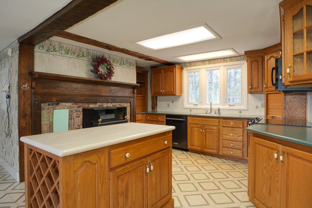 144 Seven Brg Road Lancaster, MA 01523 - Photo 18 of 42