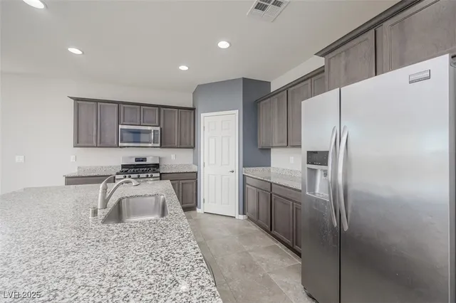 $424,500 | 2039 Port Royal Drive, Laughlin, NV 89029