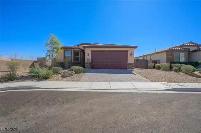 $424,500 | 2039 Port Royal Drive, Laughlin, NV 89029