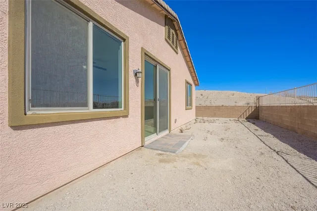 $424,500 | 2039 Port Royal Drive, Laughlin, NV 89029