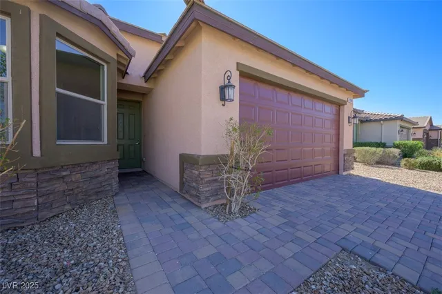 $424,500 | 2039 Port Royal Drive, Laughlin, NV 89029