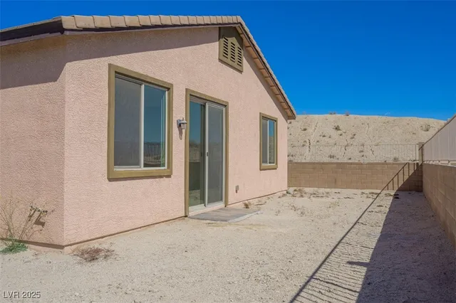 $424,500 | 2039 Port Royal Drive, Laughlin, NV 89029