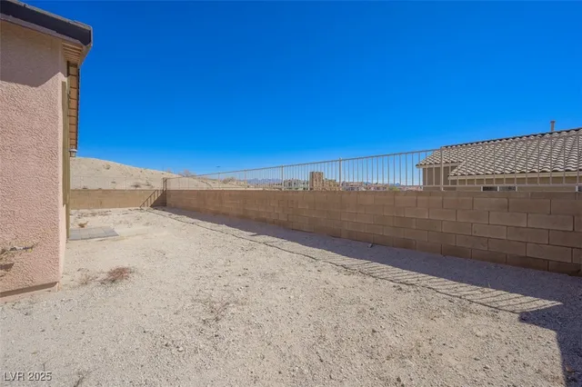 $424,500 | 2039 Port Royal Drive, Laughlin, NV 89029
