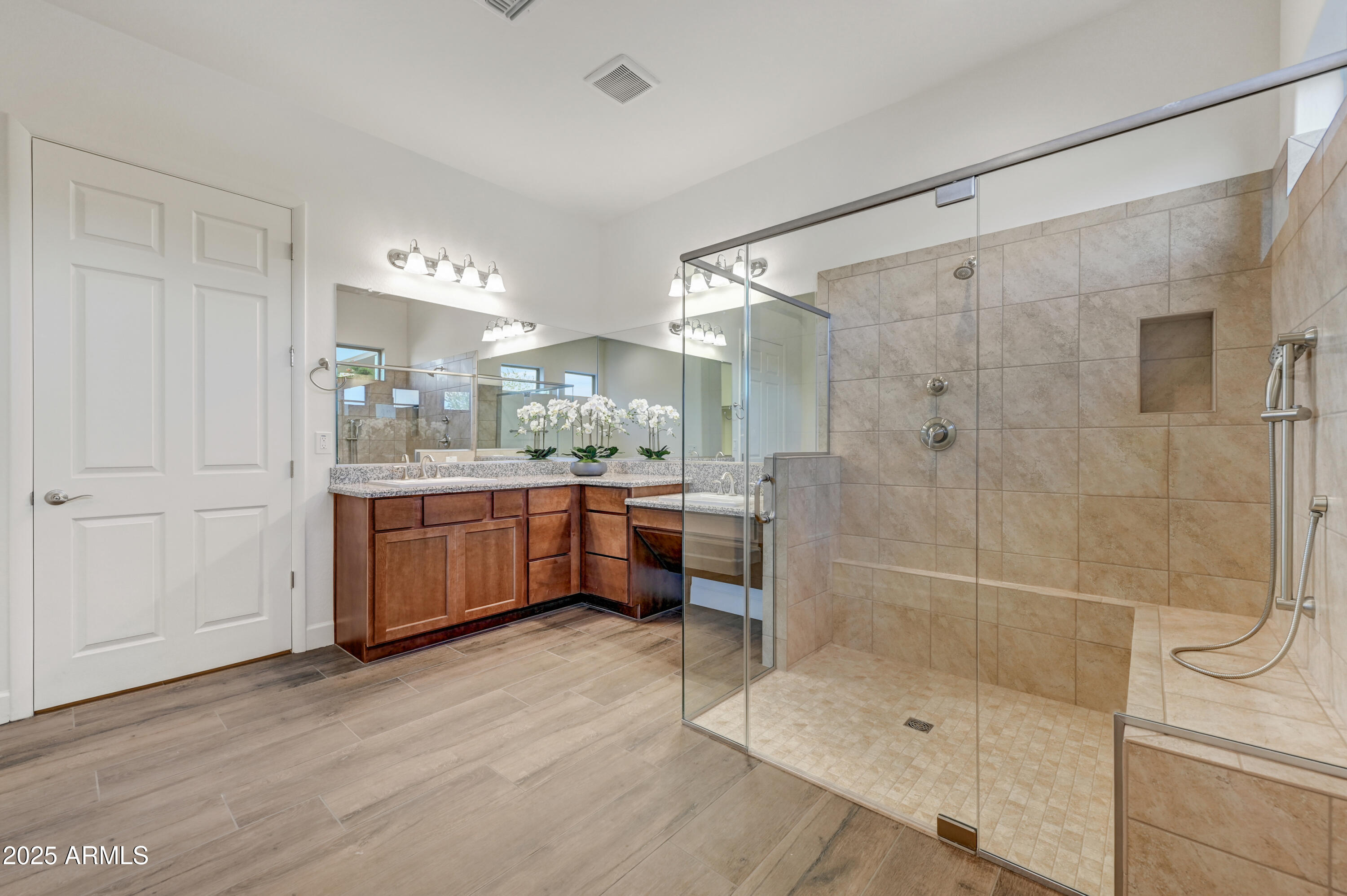 18032 East Wolf Tree Lane Rio Verde, AZ 85263 - Photo 22 of 64 22-Primary Bath