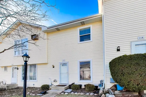 $250,000 | 116 Raintree Court, Aurora, IL 60504