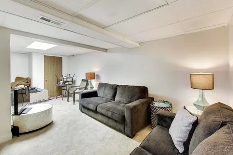 $250,000 | 116 Raintree Court, Aurora, IL 60504