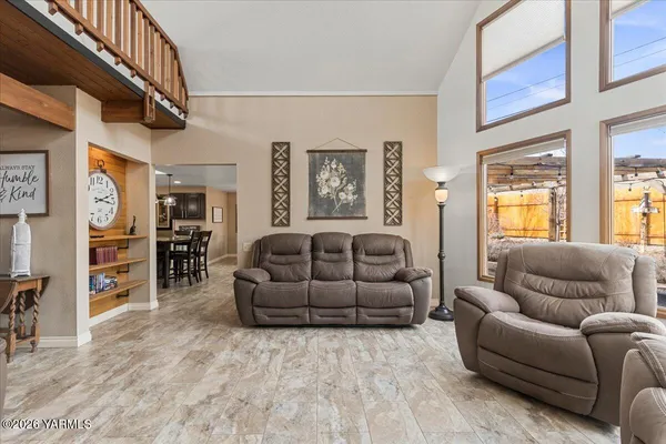 $650,000 | 5907 Morningside Drive, Yakima, WA 98901