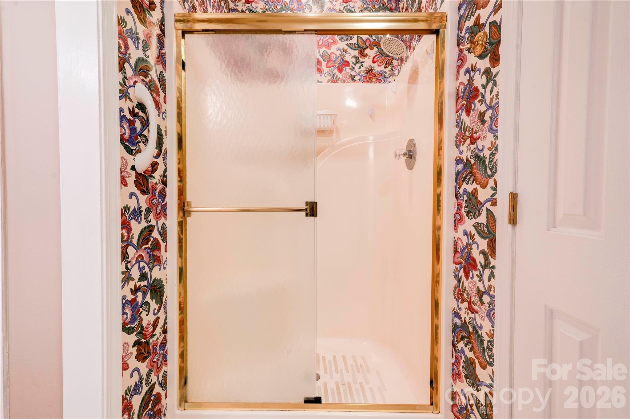 150 Columns Circle Shelby, NC 28150 - Photo 22 of 42 a bathroom with a shower curtain and a curtain