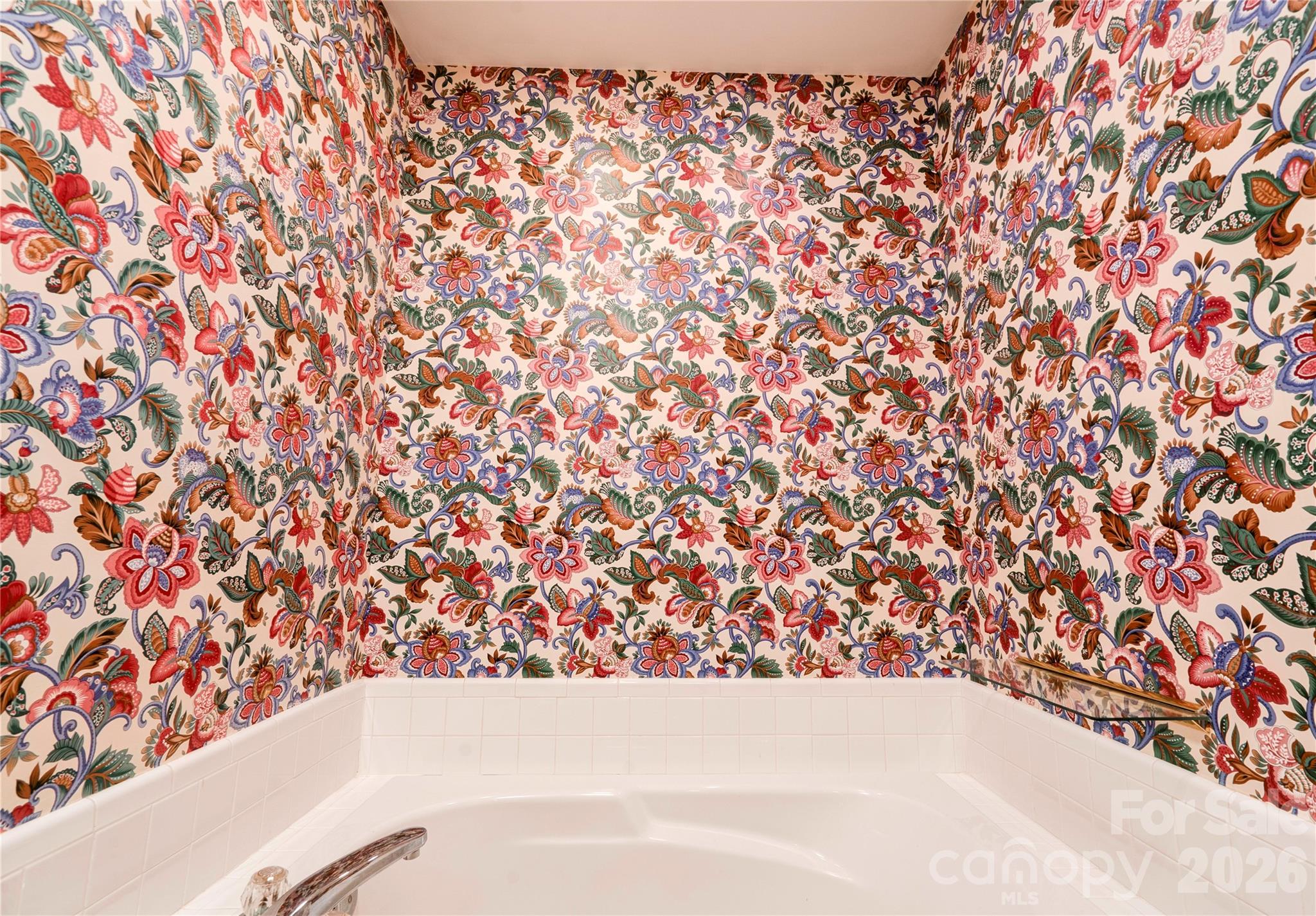 150 Columns Circle Shelby, NC 28150 - Photo 24 of 42 a bathroom with a bathtub and shower