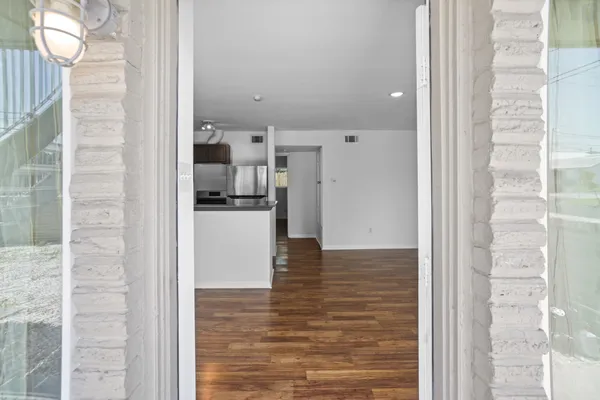 $1,049 | 1408 Hughes Street, Unit 4, Houston, TX 77023