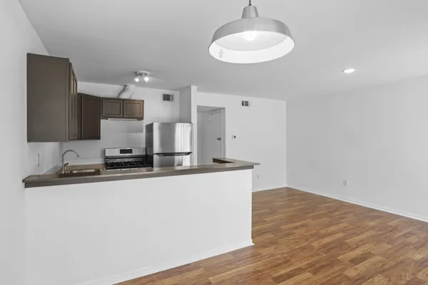 $1,049 | 1408 Hughes Street, Unit 4, Houston, TX 77023