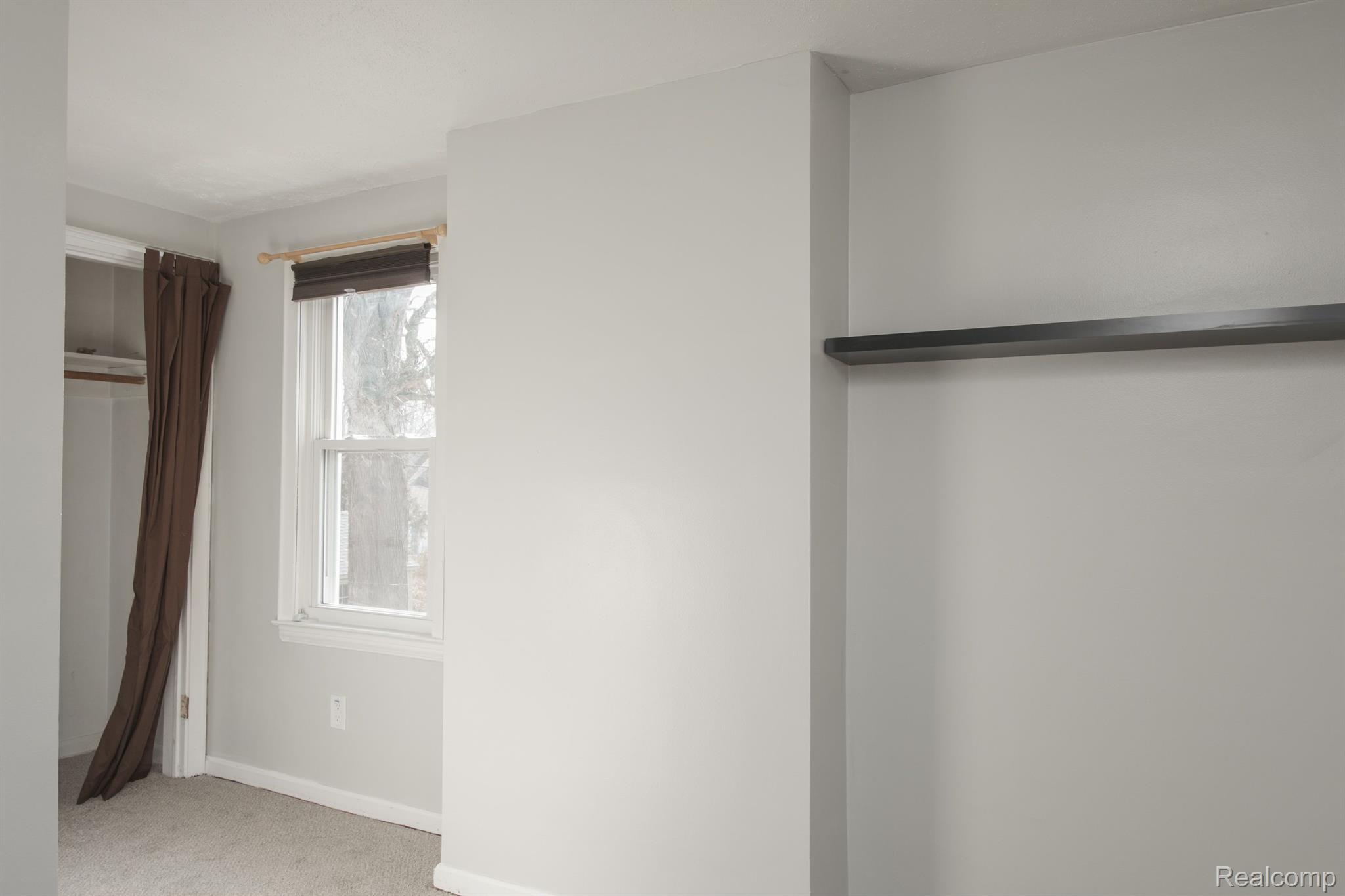 2227 Hampton Road Grosse Pointe, MI 48236 - Photo 23 of 32 Gallery Image 23