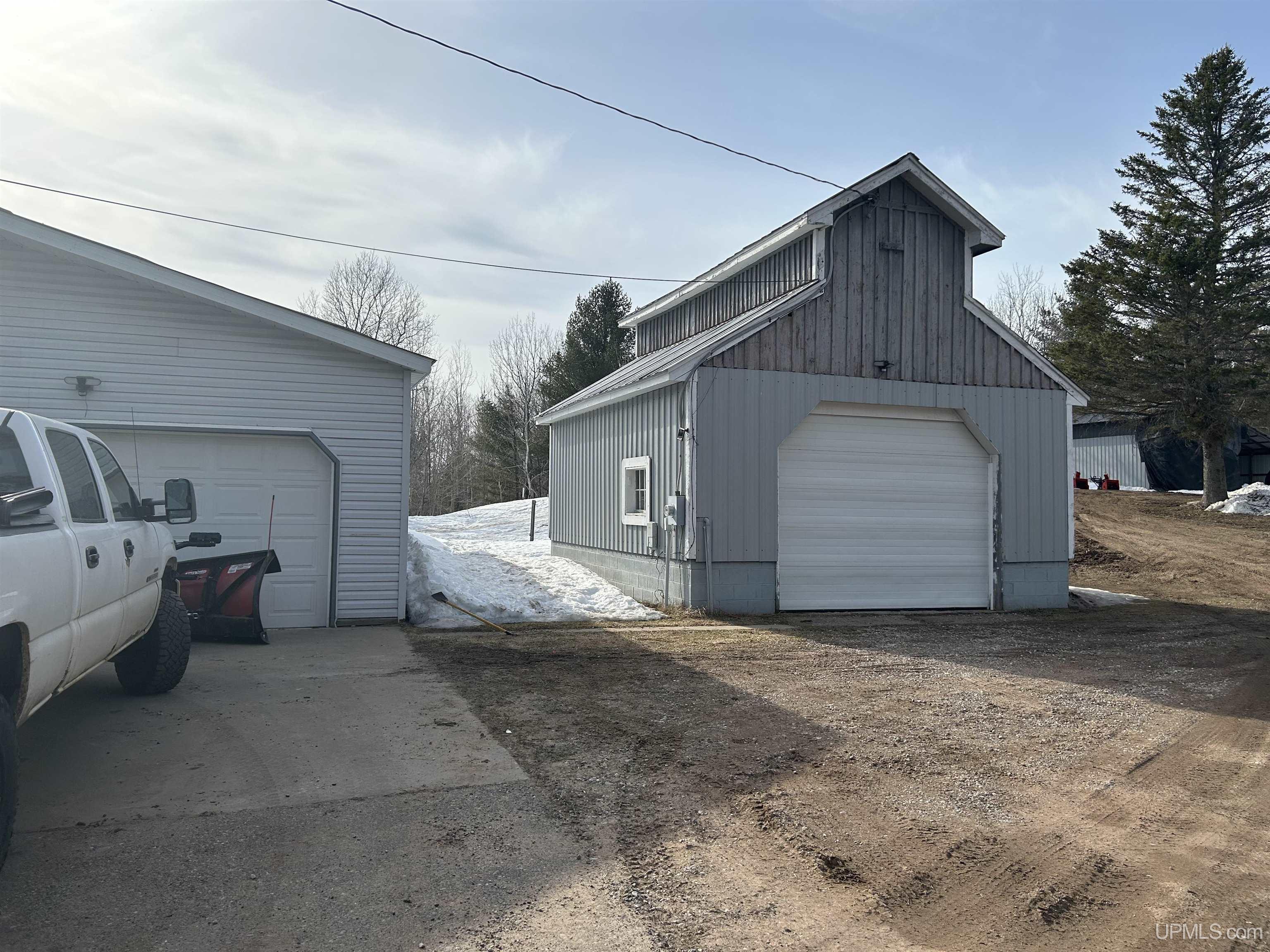 E9734 Old Indiantown Road Munising, MI 49862 - Photo 19 of 32