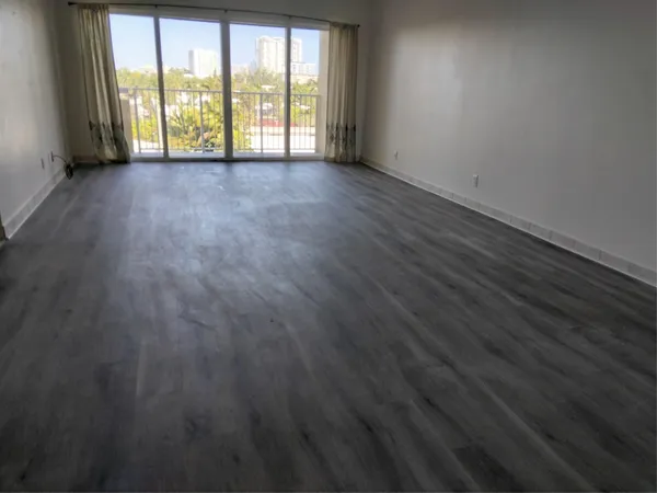 $1,700 | 1200 Hibiscus Avenue, Unit 503, Pompano Beach, FL 33062
