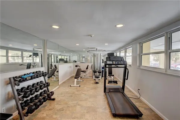 $1,700 | 1200 Hibiscus Avenue, Unit 503, Pompano Beach, FL 33062