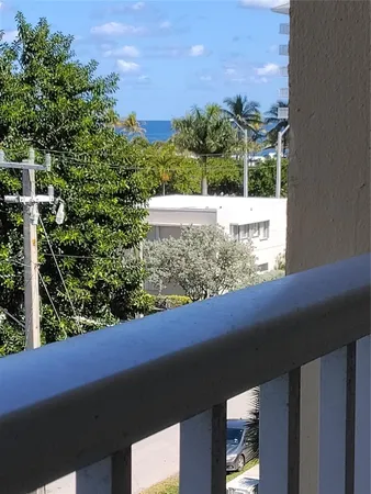 $1,700 | 1200 Hibiscus Avenue, Unit 503, Pompano Beach, FL 33062