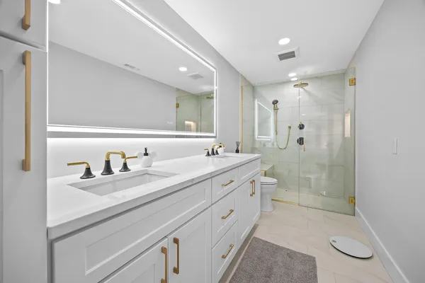 $488,000 | 1504 Aberdeen Court, Unit 1504, Naperville, IL 60564