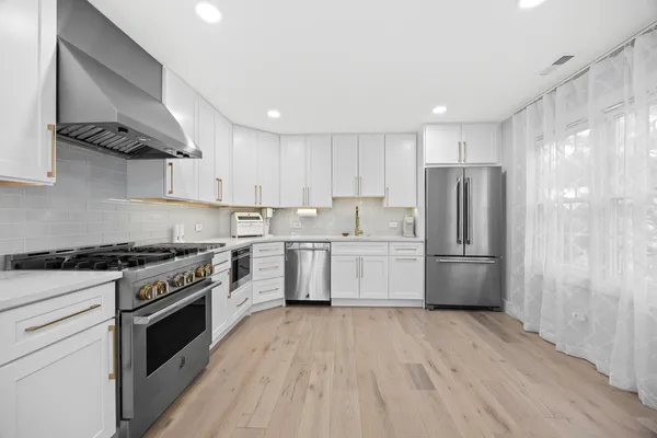 $488,000 | 1504 Aberdeen Court, Unit 1504, Naperville, IL 60564