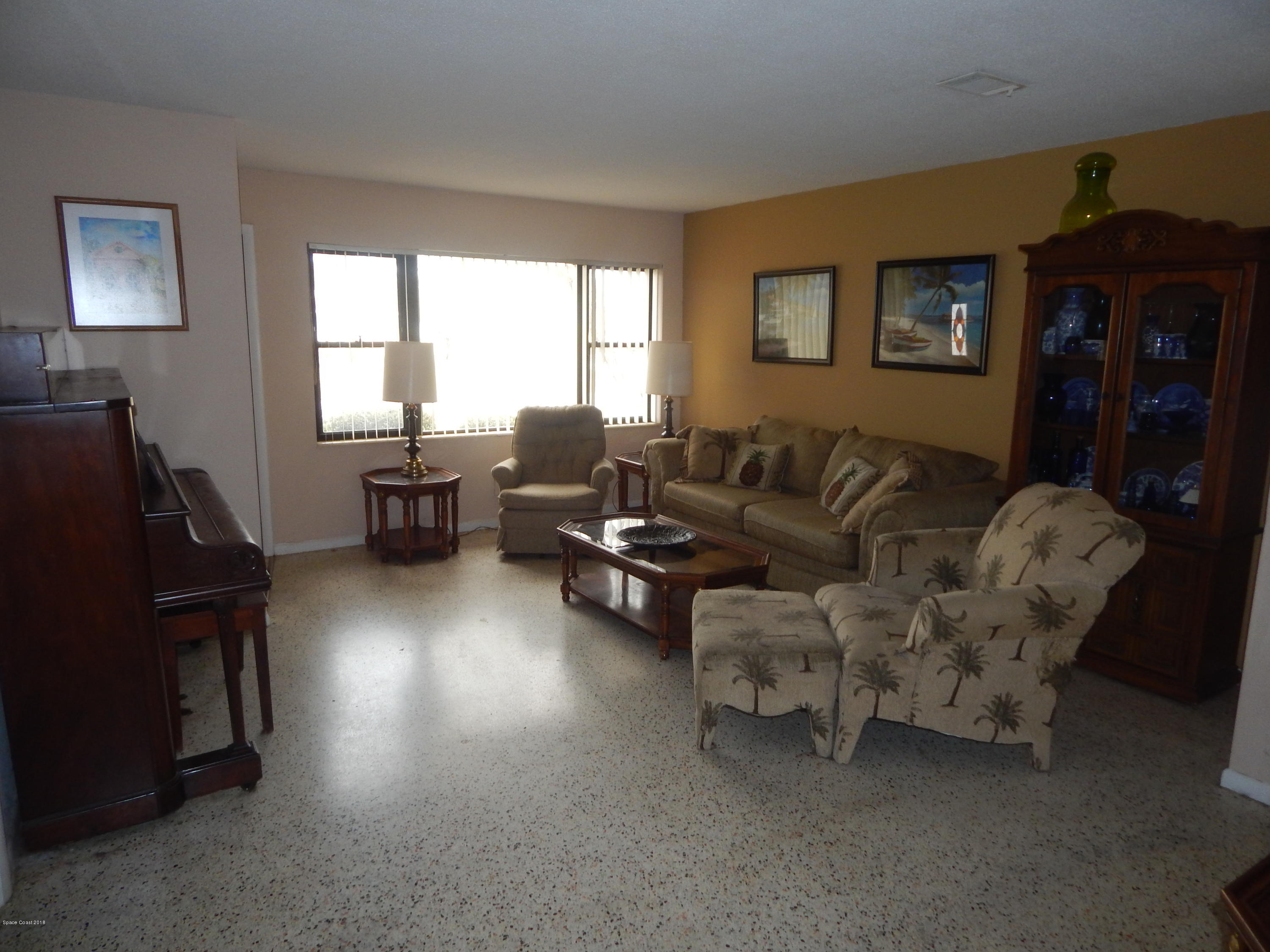 3039 Pembrooke Road Titusville, FL 32796 - Photo 8 of 18 LIVING ROOM