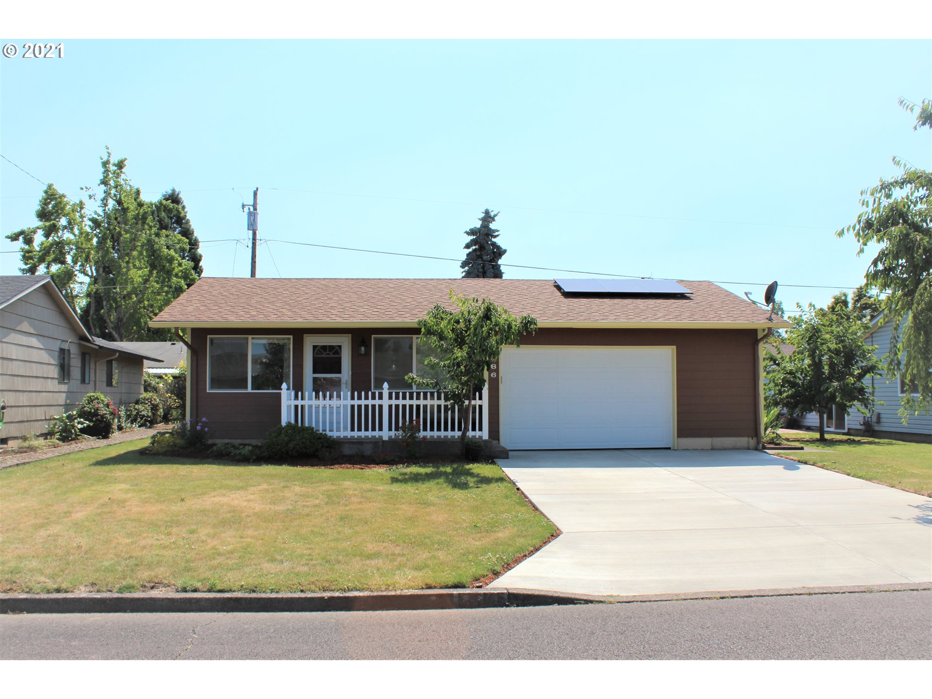 1386 Thompson Road Woodburn, OR 97071 - Photo 1 of 24 Gallery Image 1