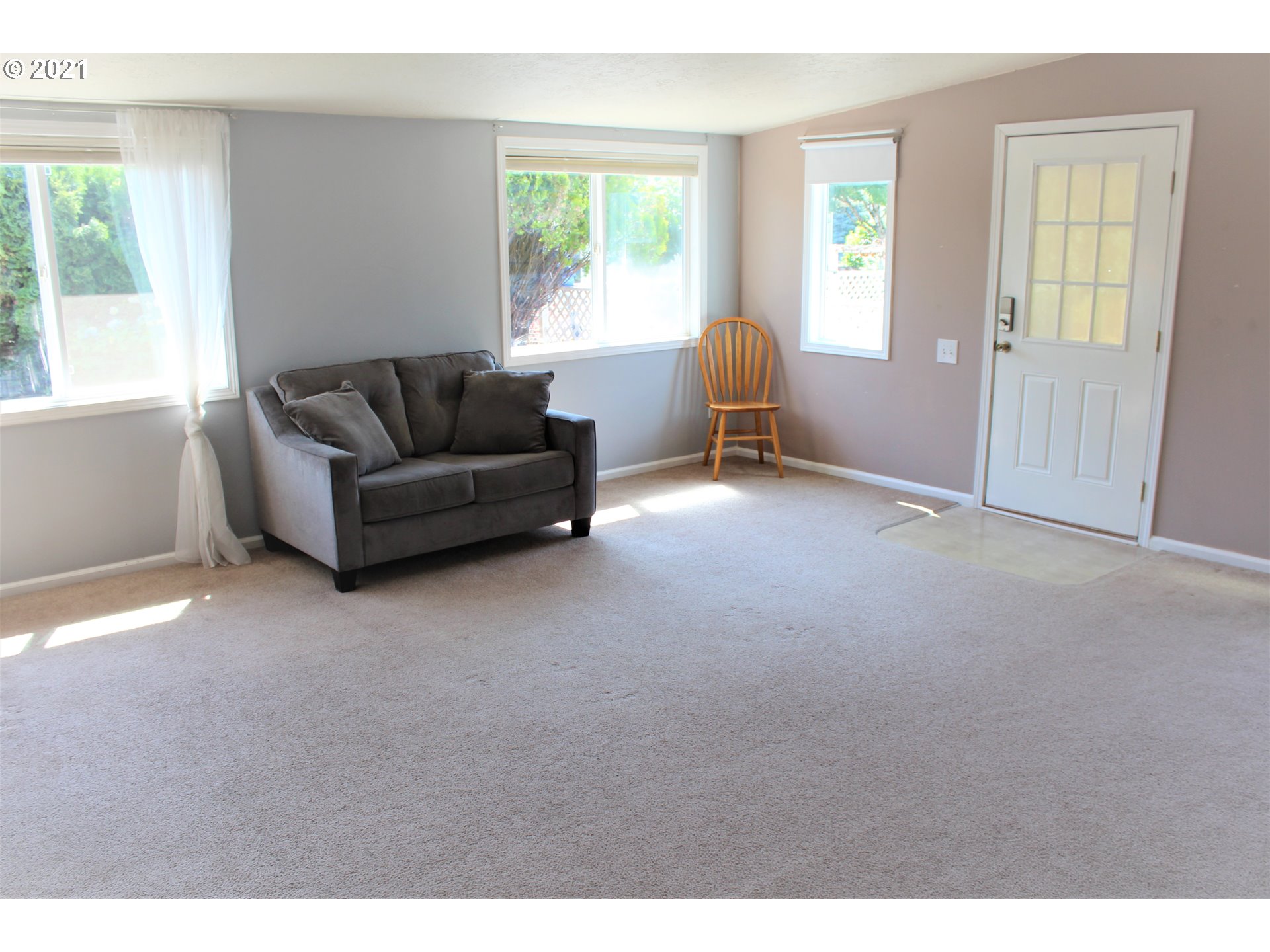 1386 Thompson Road Woodburn, OR 97071 - Photo 12 of 24 Gallery Image 12