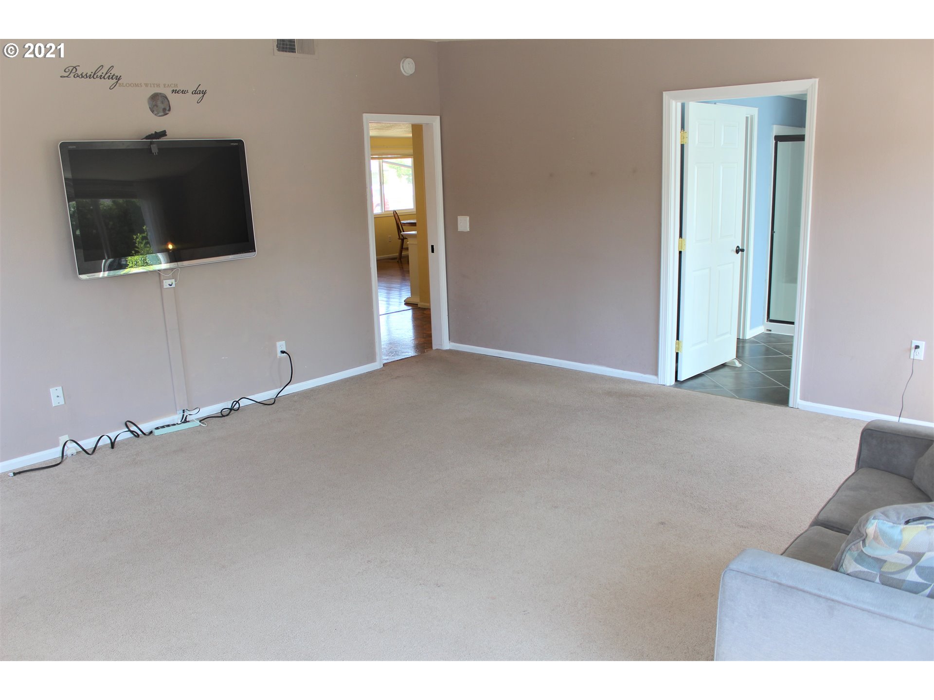 1386 Thompson Road Woodburn, OR 97071 - Photo 15 of 24 Gallery Image 15