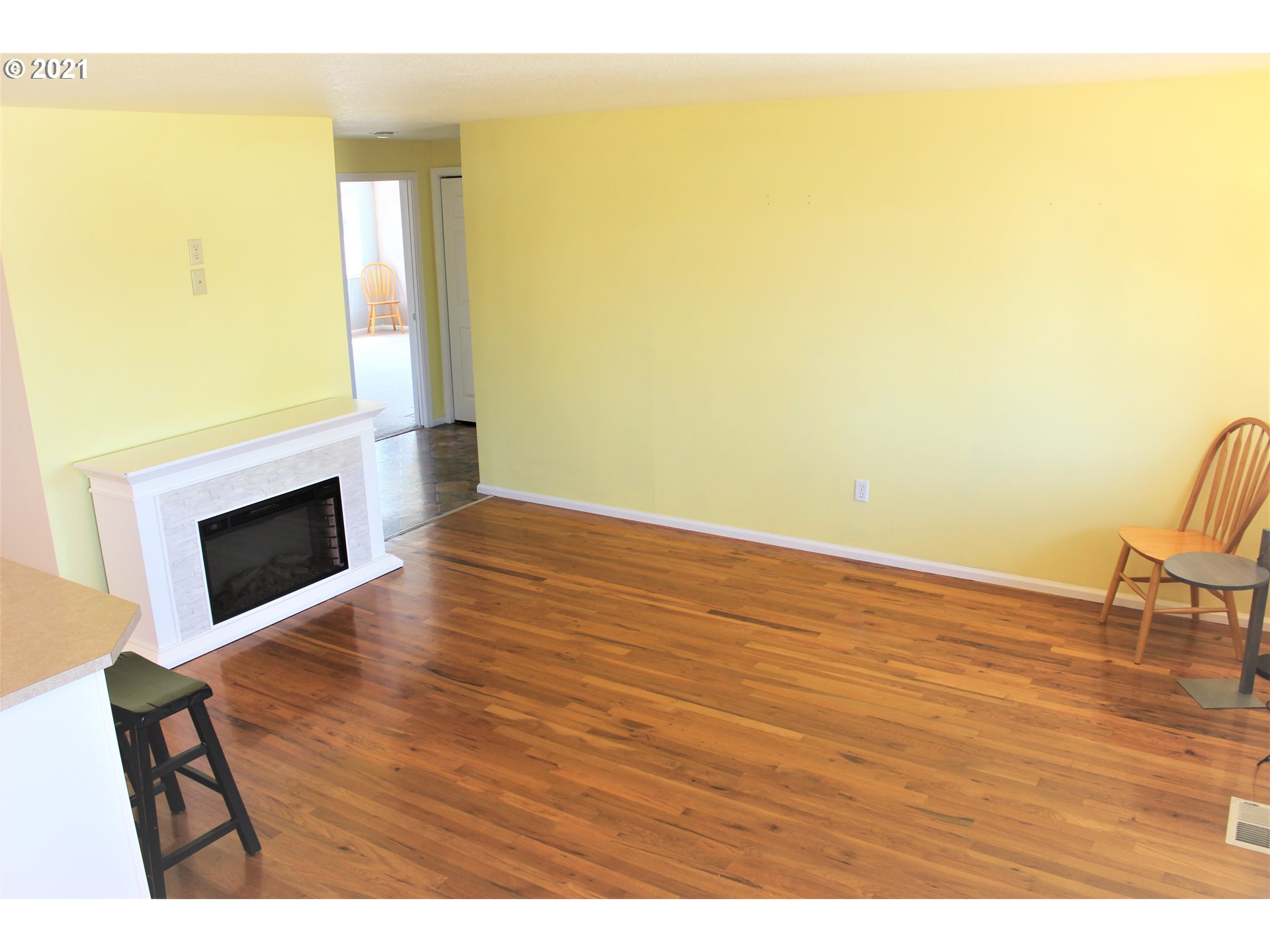 1386 Thompson Road Woodburn, OR 97071 - Photo 7 of 24 Gallery Image 7